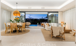 Villa de lujo moderna, lista para entrar a vivir, en venta en un complejo cerrado de golf en la Nueva Milla de Oro, Marbella - Estepona 62938 