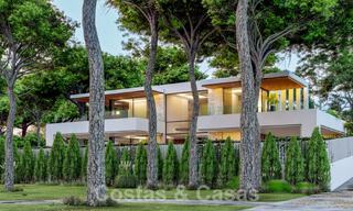 Villa de lujo superior en construcción en venta, en primera línea de golf en zona privilegiada de Marbella Este 62987 