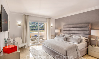 Amplio y lujoso ático de 4 dormitorios en venta en complejo en primera línea de golf en Nueva Andalucía, Marbella 63068 