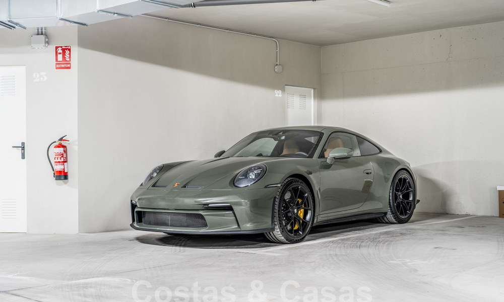 Sofisticado y moderno apartamento en venta con vistas al mar, golf y montaña en Benahavis – Marbella 63122