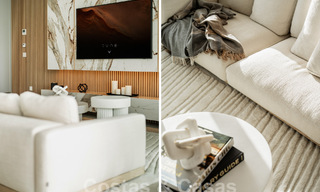 Sofisticado y moderno apartamento en venta con vistas al mar, golf y montaña en Benahavis – Marbella 63133 