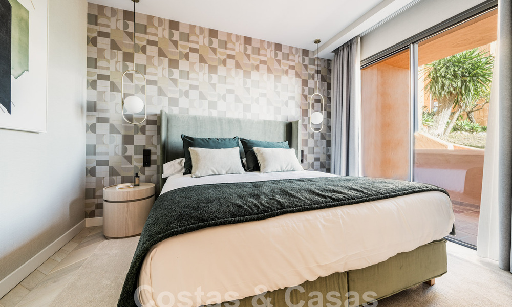 Apartamento de lujo en venta con un interior moderno en una ubanización de lujo en el valle del golf de Nueva Andalucia, Marbella 63259