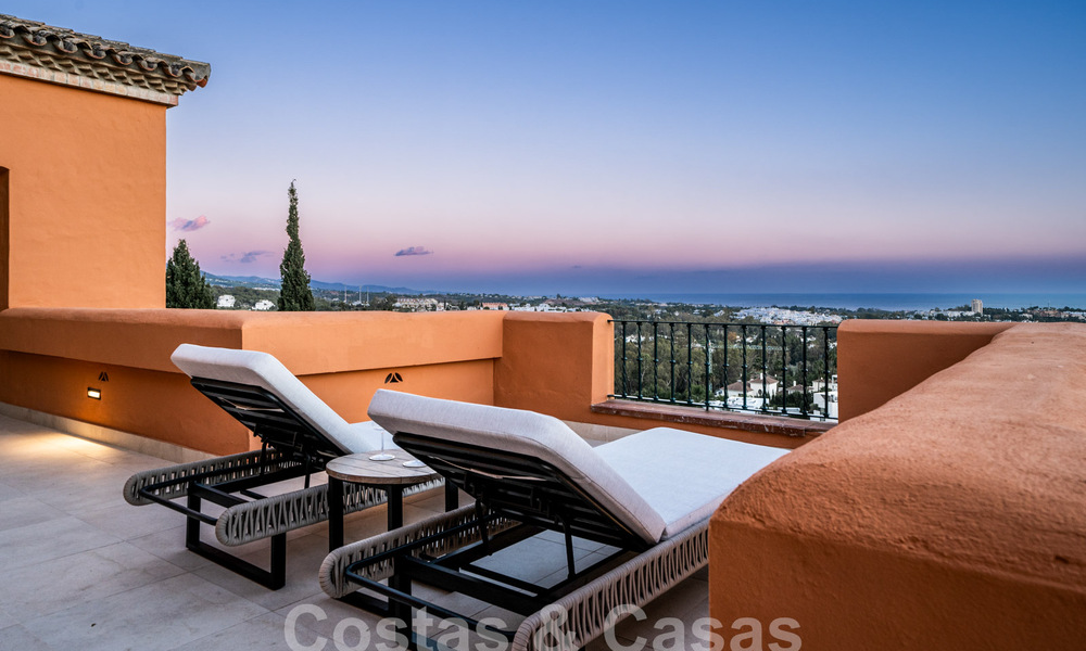 Apartamento de lujo en venta con un interior moderno en una ubanización de lujo en el valle del golf de Nueva Andalucia, Marbella 63269
