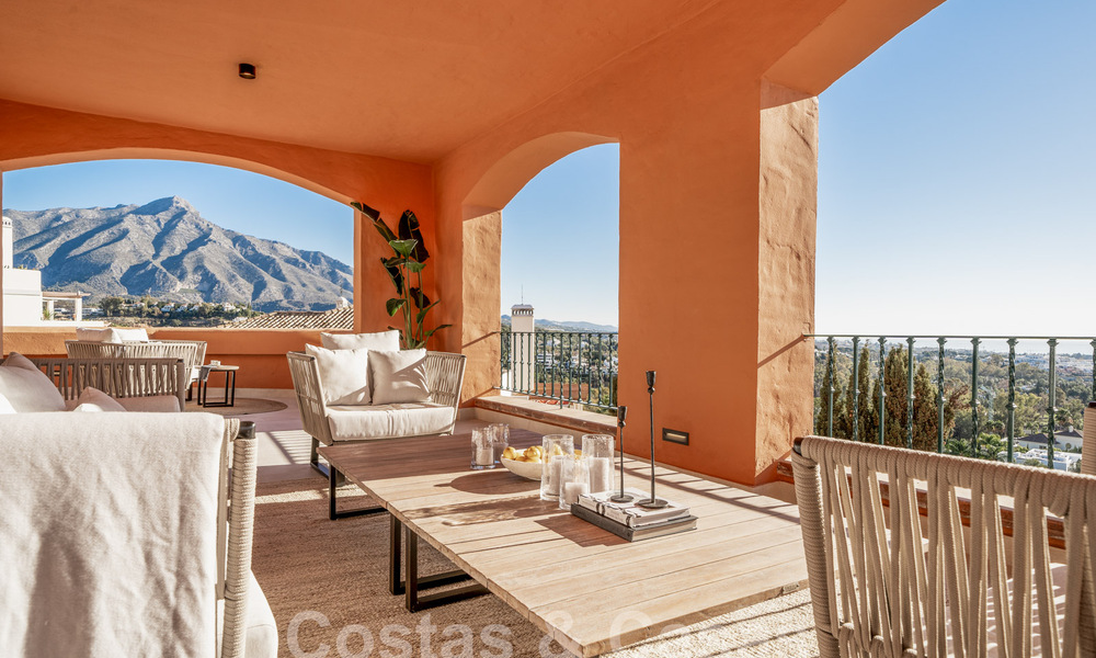 Apartamento de lujo en venta con un interior moderno en una ubanización de lujo en el valle del golf de Nueva Andalucia, Marbella 63280