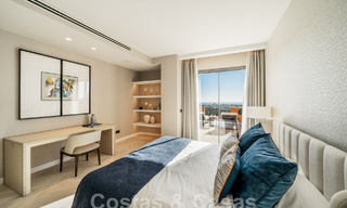 Apartamento de lujo en venta con un interior moderno en una ubanización de lujo en el valle del golf de Nueva Andalucia, Marbella 63284 