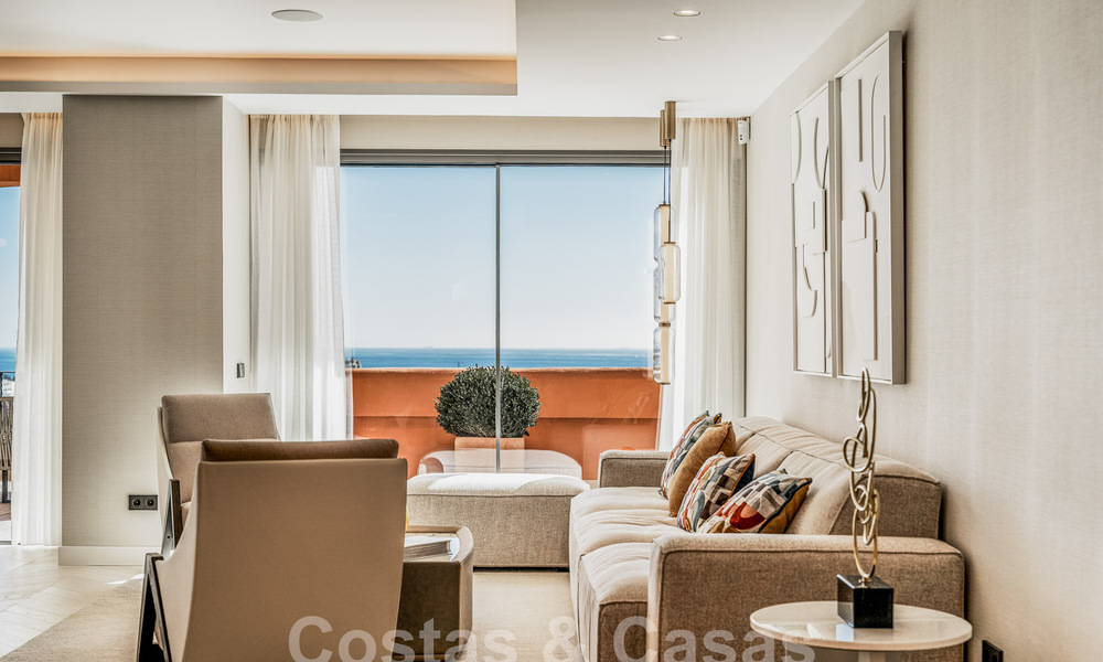 Apartamento de lujo en venta con un interior moderno en una ubanización de lujo en el valle del golf de Nueva Andalucia, Marbella 63294