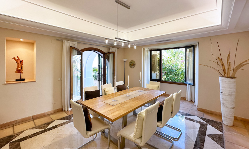 Villa de lujo andaluza en venta en la exclusiva zona residencial de Sierra Blanca en la Milla de Oro de Marbella 63086