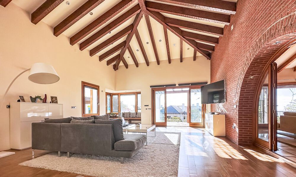 Villa de lujo andaluza en venta en la exclusiva zona residencial de Sierra Blanca en la Milla de Oro de Marbella 63098