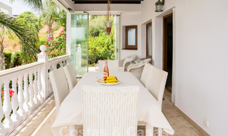 Villa mediterránea de lujo con vistas al mar en venta en un entorno de golf cerca del centro de Estepona 63378 
