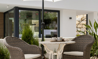 Villa mediterránea de lujo con vistas al mar en venta en un entorno de golf cerca del centro de Estepona 63382 