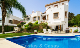 Villa mediterránea de lujo con vistas al mar en venta en un entorno de golf cerca del centro de Estepona 63385 
