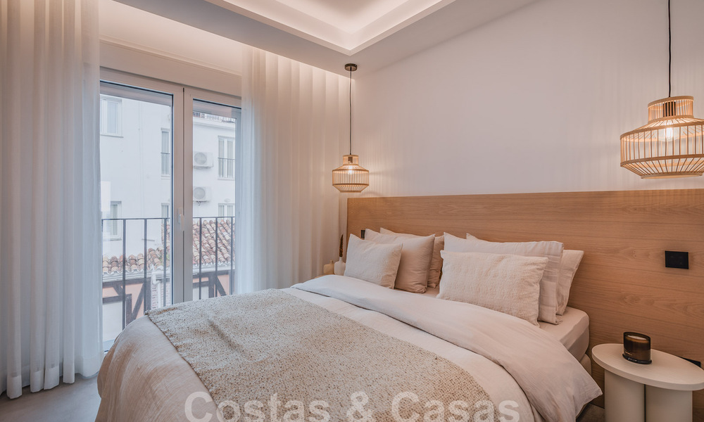 Moderno ático reformado en venta, primera línea en el icónico puerto deportivo de Puerto Banús, Marbella 63460