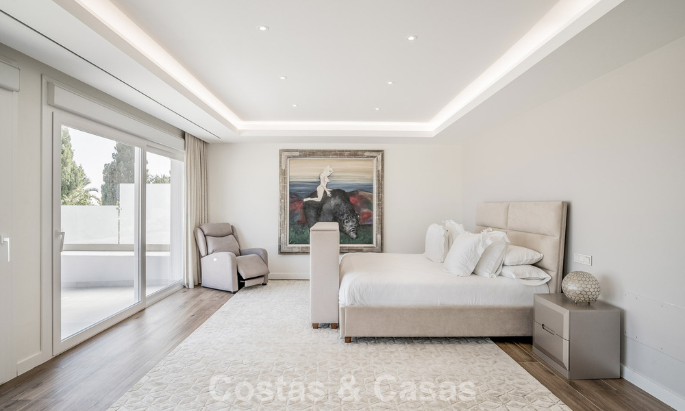 Moderna villa de lujo reformada en venta con vistas al mar en Sierra Blanca, en la Milla de Oro de Marbella 63532