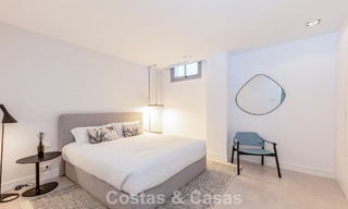 Villa modernista con diseño elegante e impresionantes vistas al mar en venta en urbanización cerrada de golf en Marbella Este 63582 