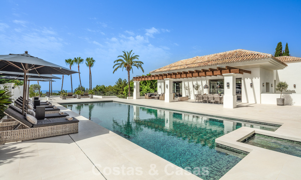 Amplia villa de lujo en venta con vistas al mar y comodidades de 5 estrellas en la Milla de Oro de Marbella 63651