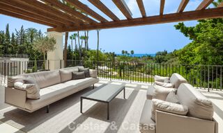 Amplia villa de lujo en venta con vistas al mar y comodidades de 5 estrellas en la Milla de Oro de Marbella 63660 