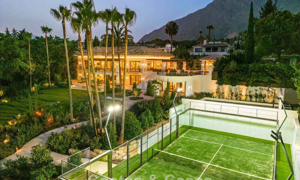 Amplia villa de lujo en venta con vistas al mar y comodidades de 5 estrellas en la Milla de Oro de Marbella 63699