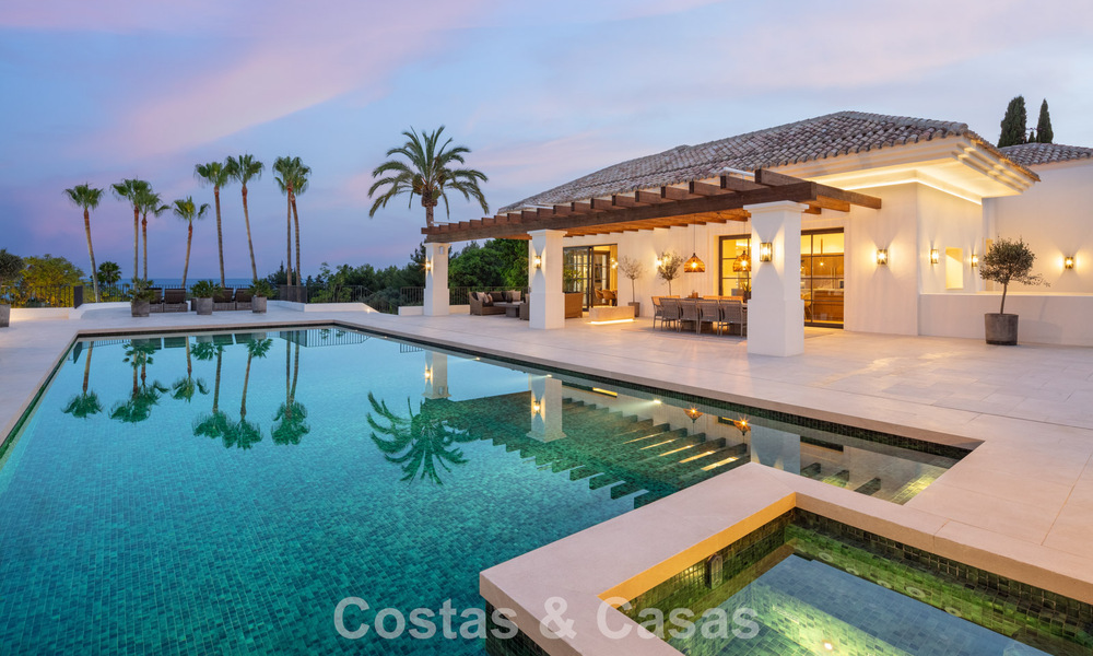 Amplia villa de lujo en venta con vistas al mar y comodidades de 5 estrellas en la Milla de Oro de Marbella 63707
