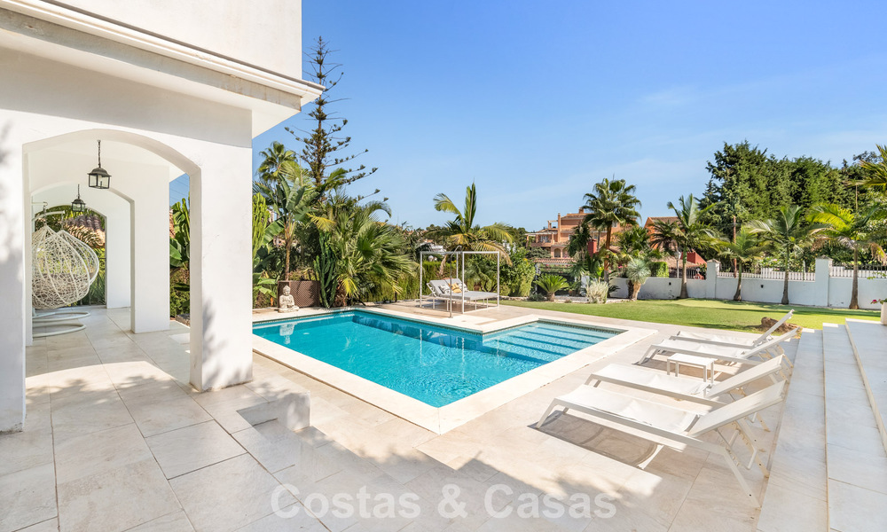 Villa de lujo mediterránea contemporánea en venta en una zona residencial privilegiada en Nueva Andalucía, Marbella 63598