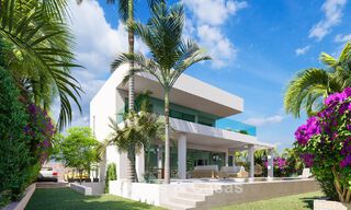 Villa nueva moderna en venta a pocos pasos de la playa y de todos los servicios en San Pedro, Marbella 63567 