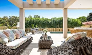 Villa nueva moderna en venta a pocos pasos de la playa y de todos los servicios en San Pedro, Marbella 66991 