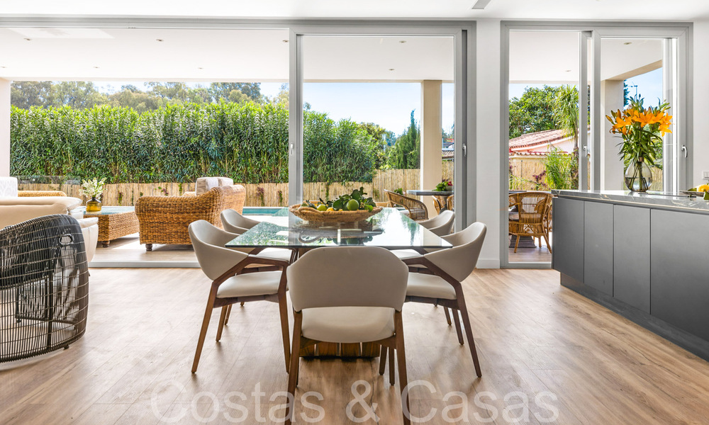 Villa nueva moderna en venta a pocos pasos de la playa y de todos los servicios en San Pedro, Marbella 67006