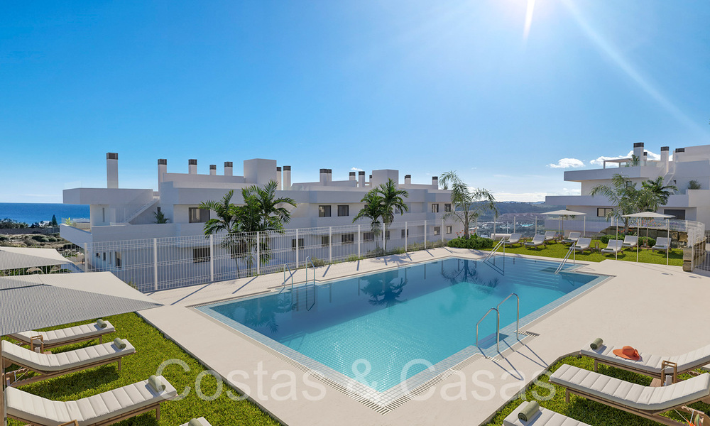 Apartamentos nuevos y contemporáneos con vistas panorámicas al mar en venta en complejo residencial cerrado cerca del centro de Estepona 63798
