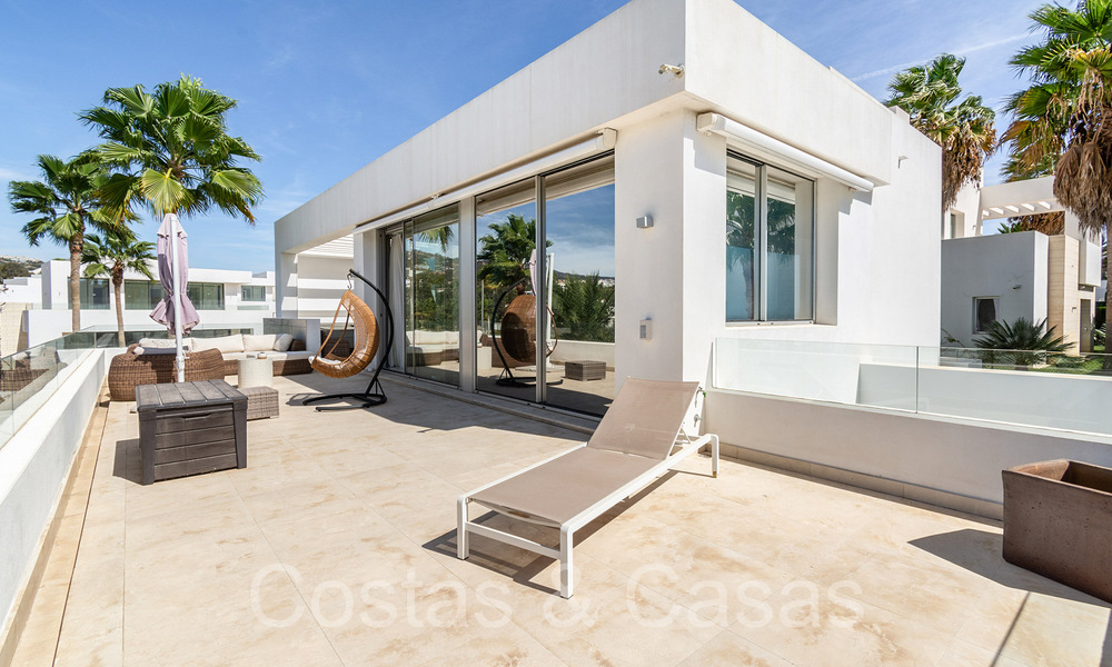 Villa de lujo modernista en venta en zona natural muy deseada al este de Marbella centro 63818