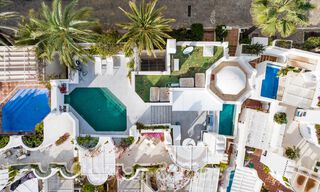 Exclusivo ático con piscina privada y vistas panorámicas al mar en venta en complejo mediterráneo en la Milla de Oro de Marbella 63911 