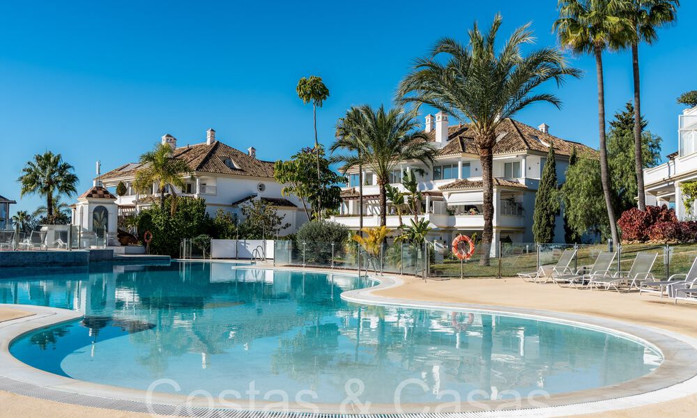 Lujoso apartamento de 3 dormitorios en venta en un complejo cerrado y seguro en la Milla de Oro de Marbella 63951