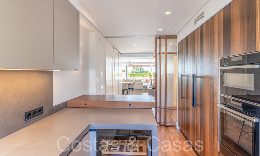 Lujoso apartamento de 3 dormitorios en venta en un complejo cerrado y seguro en la Milla de Oro de Marbella 63954