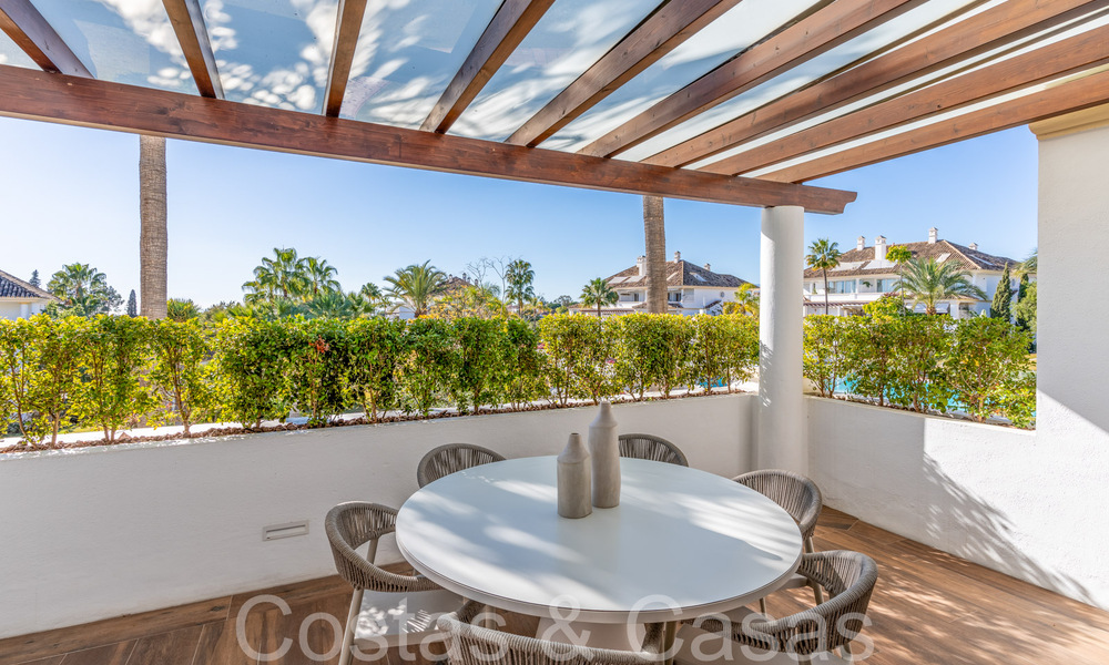 Lujoso apartamento de 3 dormitorios en venta en un complejo cerrado y seguro en la Milla de Oro de Marbella 63973