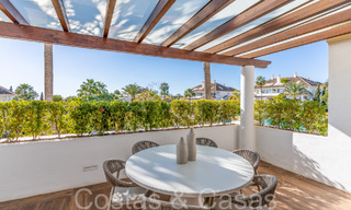 Lujoso apartamento de 3 dormitorios en venta en un complejo cerrado y seguro en la Milla de Oro de Marbella 63973 