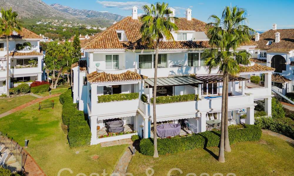 Lujoso apartamento de 3 dormitorios en venta en un complejo cerrado y seguro en la Milla de Oro de Marbella 63981