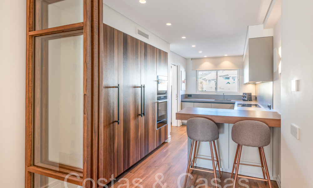 Lujoso apartamento de 3 dormitorios en venta en un complejo cerrado y seguro en la Milla de Oro de Marbella 63983