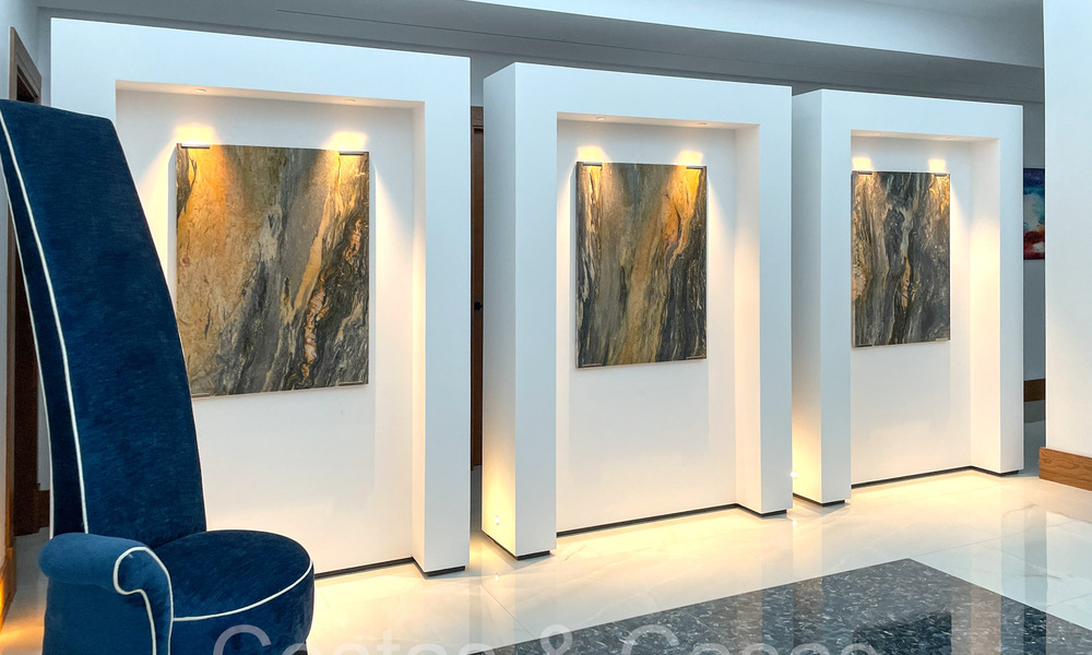 Sofisticada villa de diseño en venta en el campo de golf de un resort de primera clase cerca de Sotogrande - San Roque, Costa del Sol 64013