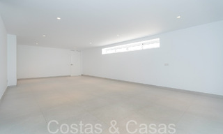 Lista para entrar a vivir, villa de lujo moderna en venta con piscina infinita en una exclusiva comunidad cerrada en Benalmádena, Costa del Sol 64079 