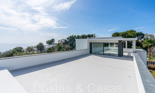 Lista para entrar a vivir, villa de lujo moderna en venta con piscina infinita en una exclusiva comunidad cerrada en Benalmádena, Costa del Sol 64093 
