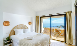Villa mediterránea en venta en primera línea de playa cerca del centro de Estepona 64038 