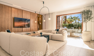 Prestigiosa casa reformada en venta rodeada de campos de golf en el valle de Nueva Andalucía, Marbella 64122 