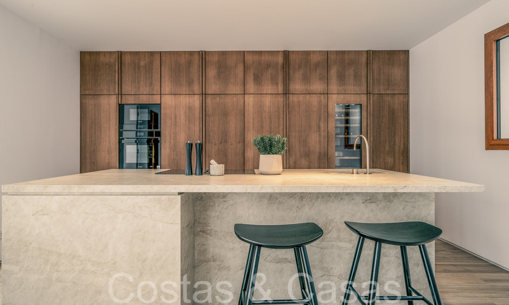 Prestigiosa casa reformada en venta rodeada de campos de golf en el valle de Nueva Andalucía, Marbella 64124