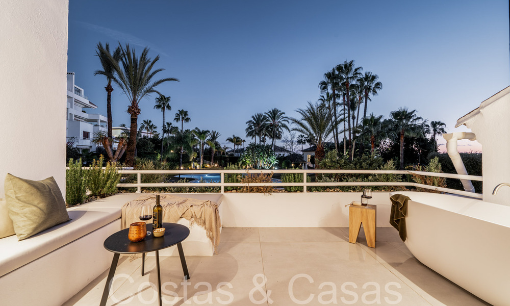 Prestigiosa casa reformada en venta rodeada de campos de golf en el valle de Nueva Andalucía, Marbella 64136