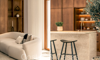 Prestigiosa casa reformada en venta rodeada de campos de golf en el valle de Nueva Andalucía, Marbella 64138 