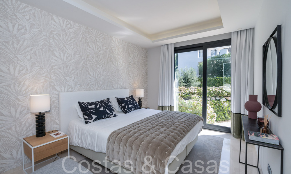 Villa de lujo superior con arquitectura moderna en venta a dos pasos de los campos de golf de Nueva Andalucia, Marbella 64187