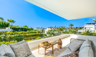 Villa de lujo superior con arquitectura moderna en venta a dos pasos de los campos de golf de Nueva Andalucia, Marbella 64211 