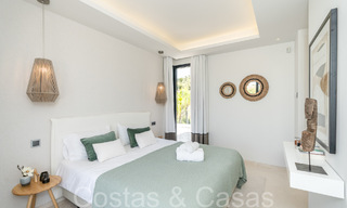 Villa de lujo superior con arquitectura moderna en venta a dos pasos de los campos de golf de Nueva Andalucia, Marbella 64214 