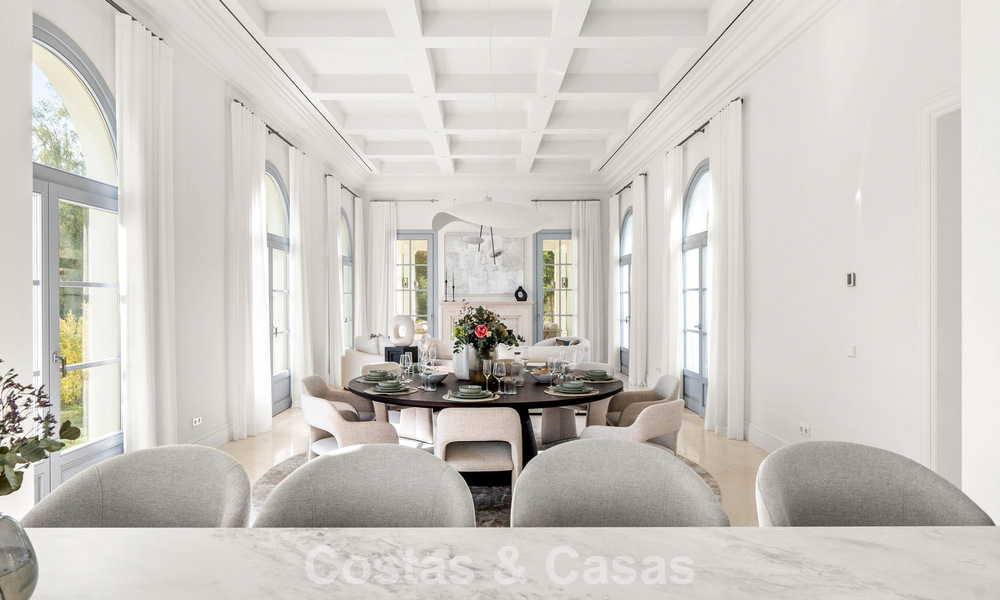 Villa de lujo con diseño moderno-mediterráneo, lista para entrar a vivir, en venta en una popular zona de golf en Nueva Andalucía, Marbella 774521