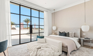 Villa de lujo con diseño moderno-mediterráneo, lista para entrar a vivir, en venta en una popular zona de golf en Nueva Andalucía, Marbella 774527 