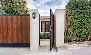 Villa mediterránea de lujo con casa de invitados independiente en venta en Nueva Andalucía, Marbella 64422 