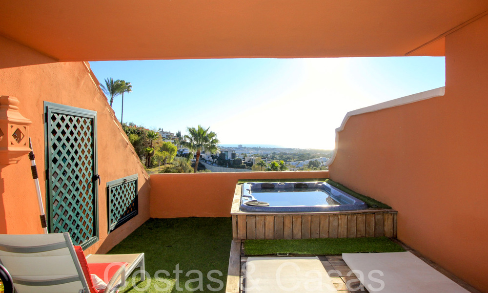 Listo para entrar a vivir, ático de 3 dormitorios en venta con magníficas vistas al mar en Benahavis - Marbella 64296